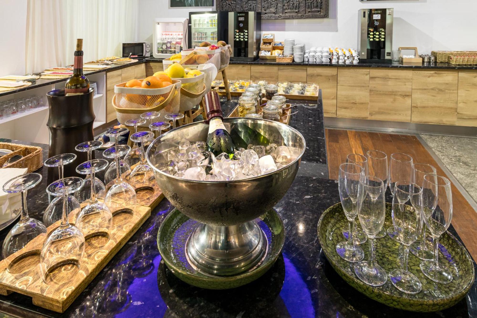 Hotel Milagros Golf Могро Экстерьер фото